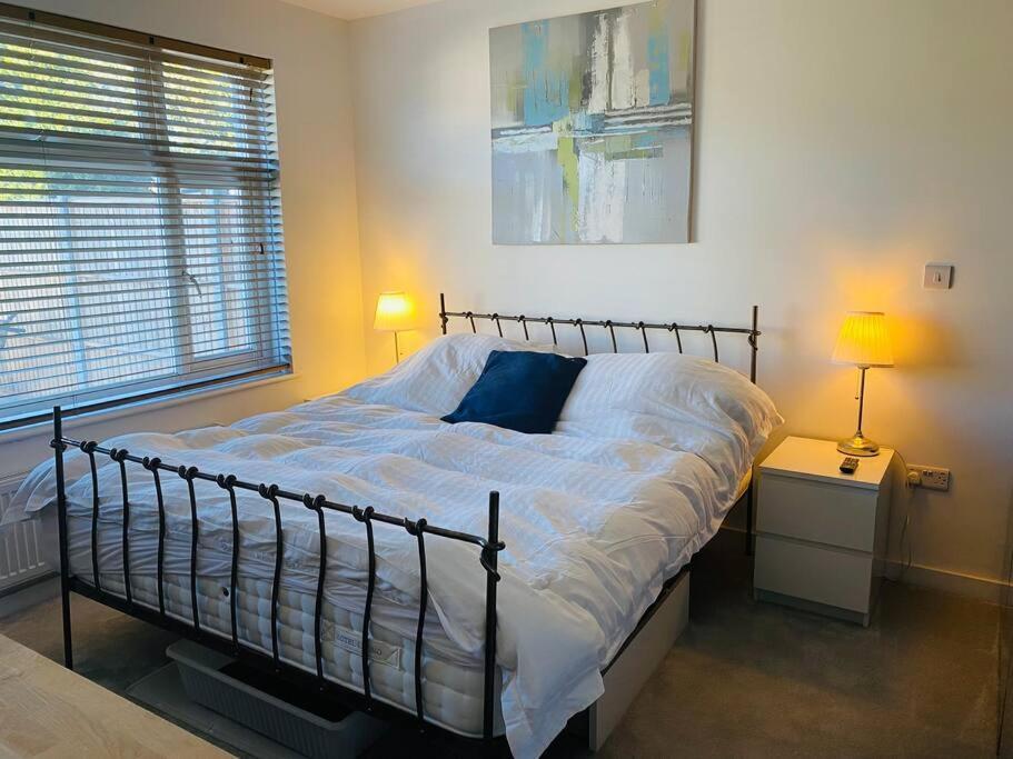 Вілла Love Lancing By The Sea With Optional Large Hot Tub Sleeps Up To 8 & Free Parking Екстер'єр фото